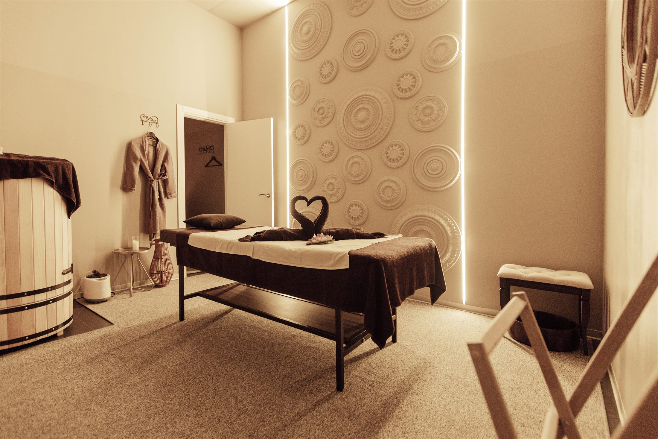 Интерьер зоны ожидания Maitreya Spa